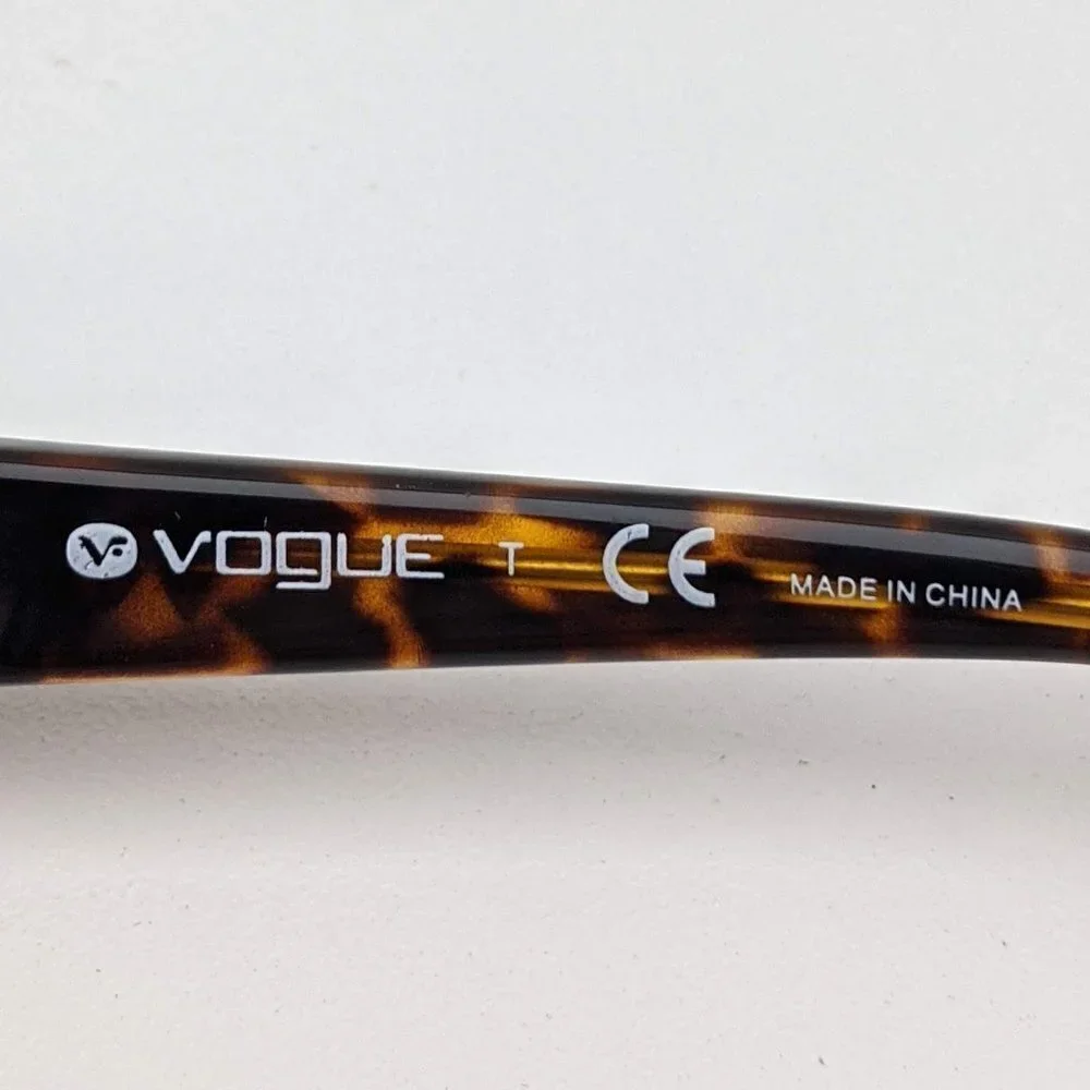 🕶️Vogue VO2792S-B Sunglasses 57/16 135 /KAI307🕶️​